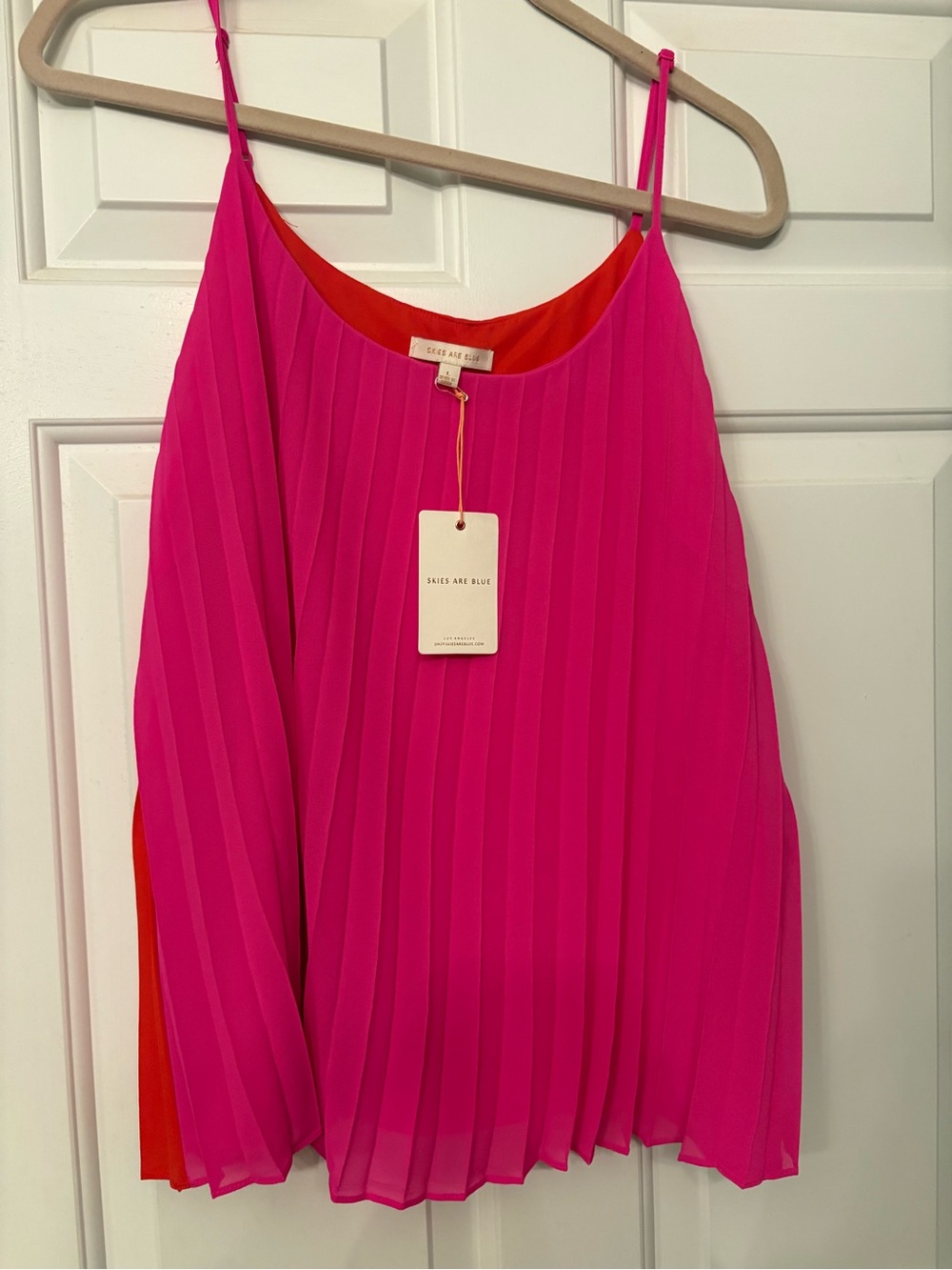 NWT Skies Are Blue pleated contrast Red and Pink cami top size Large